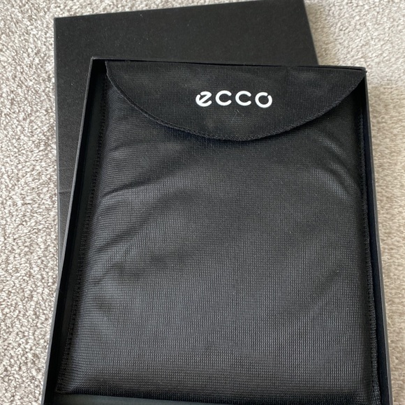 ECCO iPad pouch - Picture 2 of 2